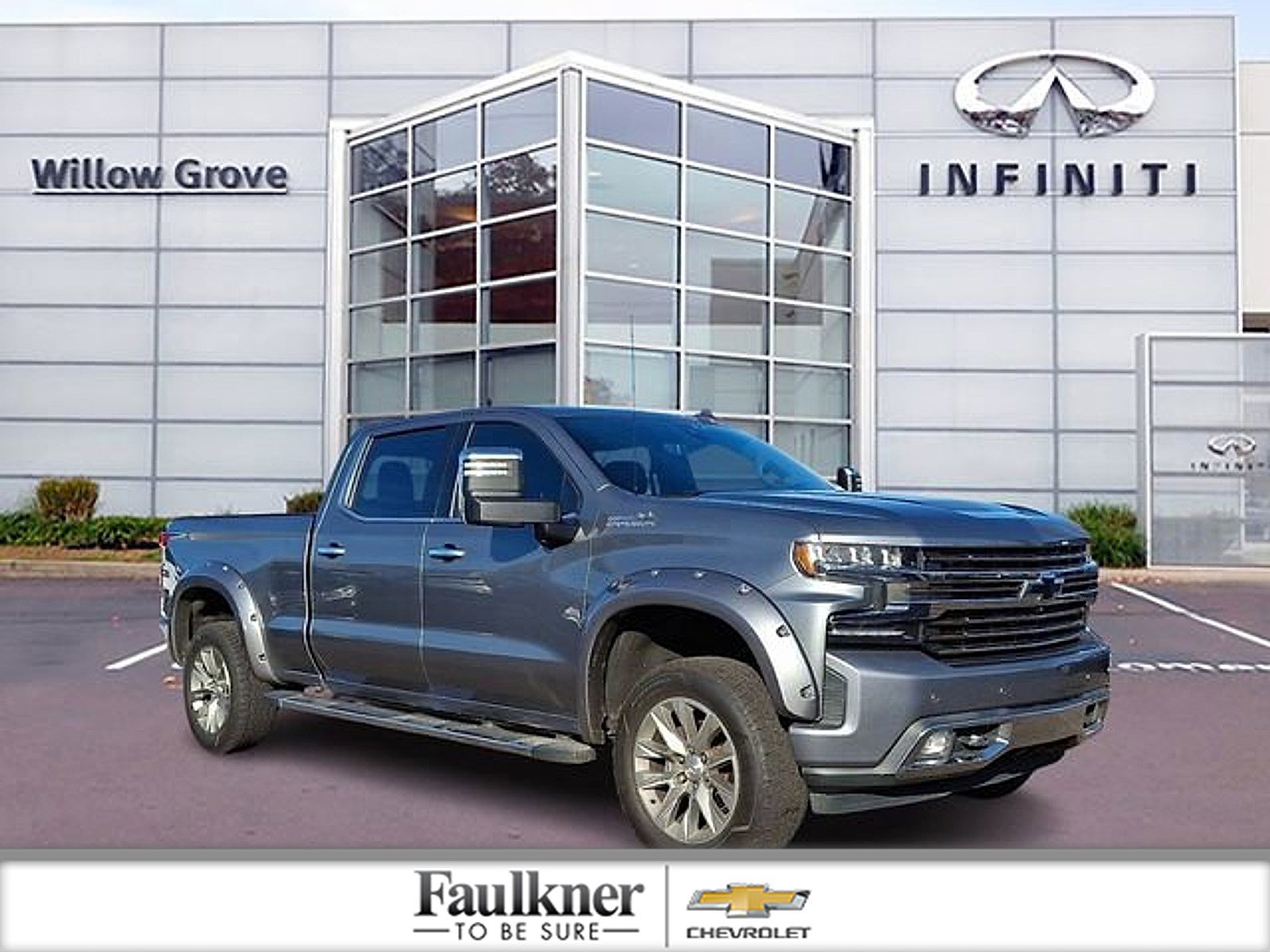 Used 2020 Chevrolet Silverado 1500 High Country w/ Technology Package image 1