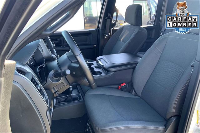 Used 2024 RAM 2500 Tradesman w/ Chrome Appearance Group image 24