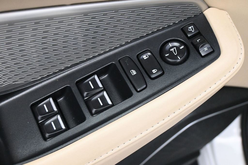 Used 2023 Acura MDX SH-AWD w/ Advance Package image 4