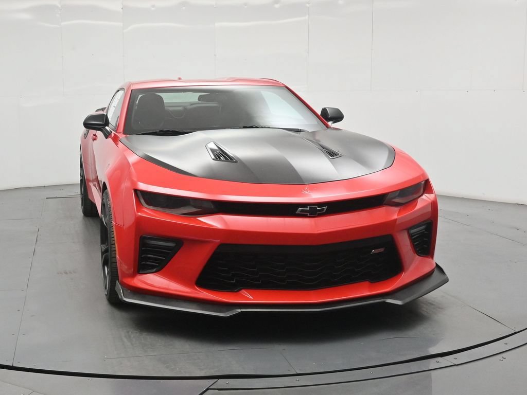 Used 2018 Chevrolet Camaro SS RWD image 43