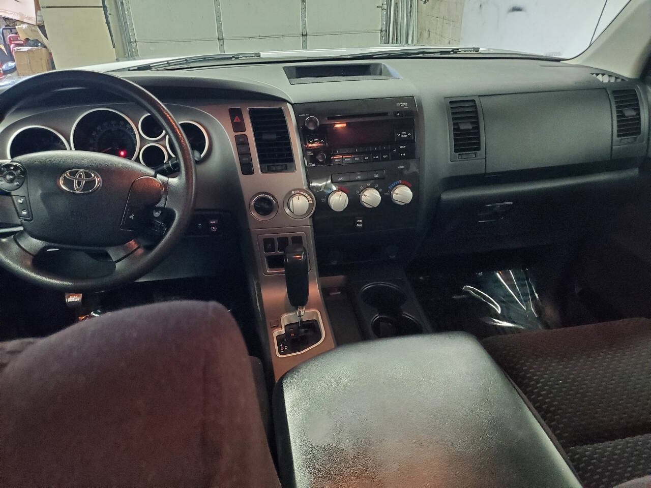 Used 2012 Toyota Tundra 4x4 Double Cab w/ SR5 Pkg image 11