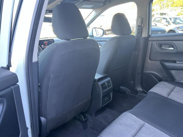 Used 2025 Nissan Rogue SV FWD image 54