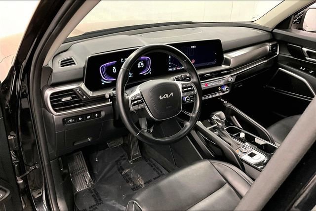 Used 2025 Kia Telluride S AWD/4WD image 16