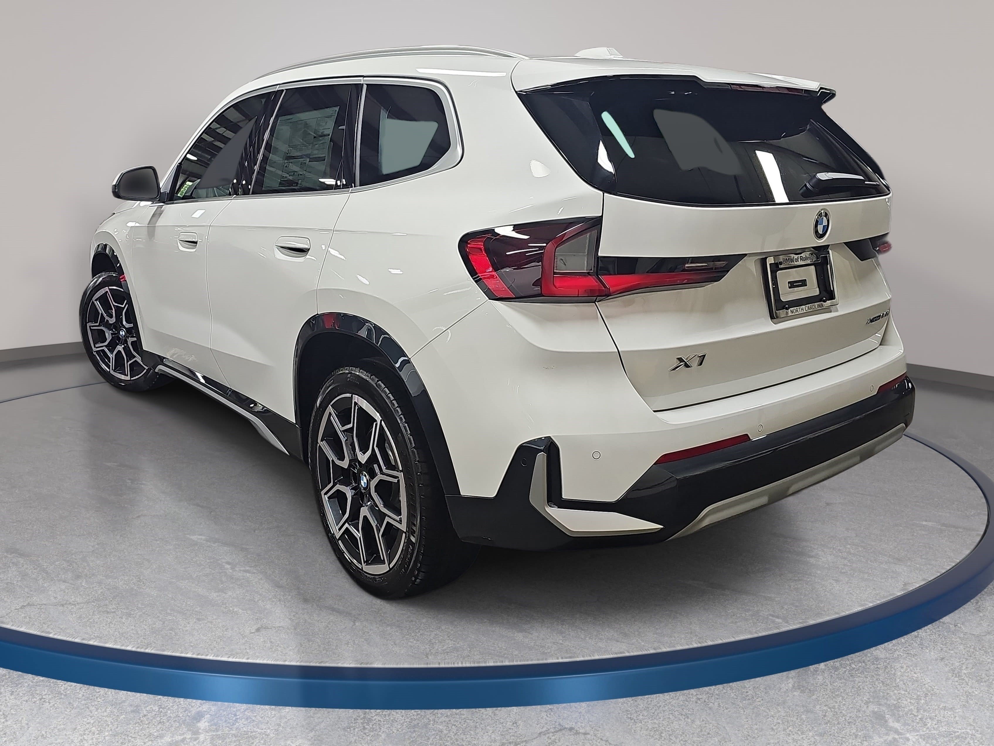 New 2026 BMW X1 xDrive28i w/ Technology Package AWD/4WD image 7