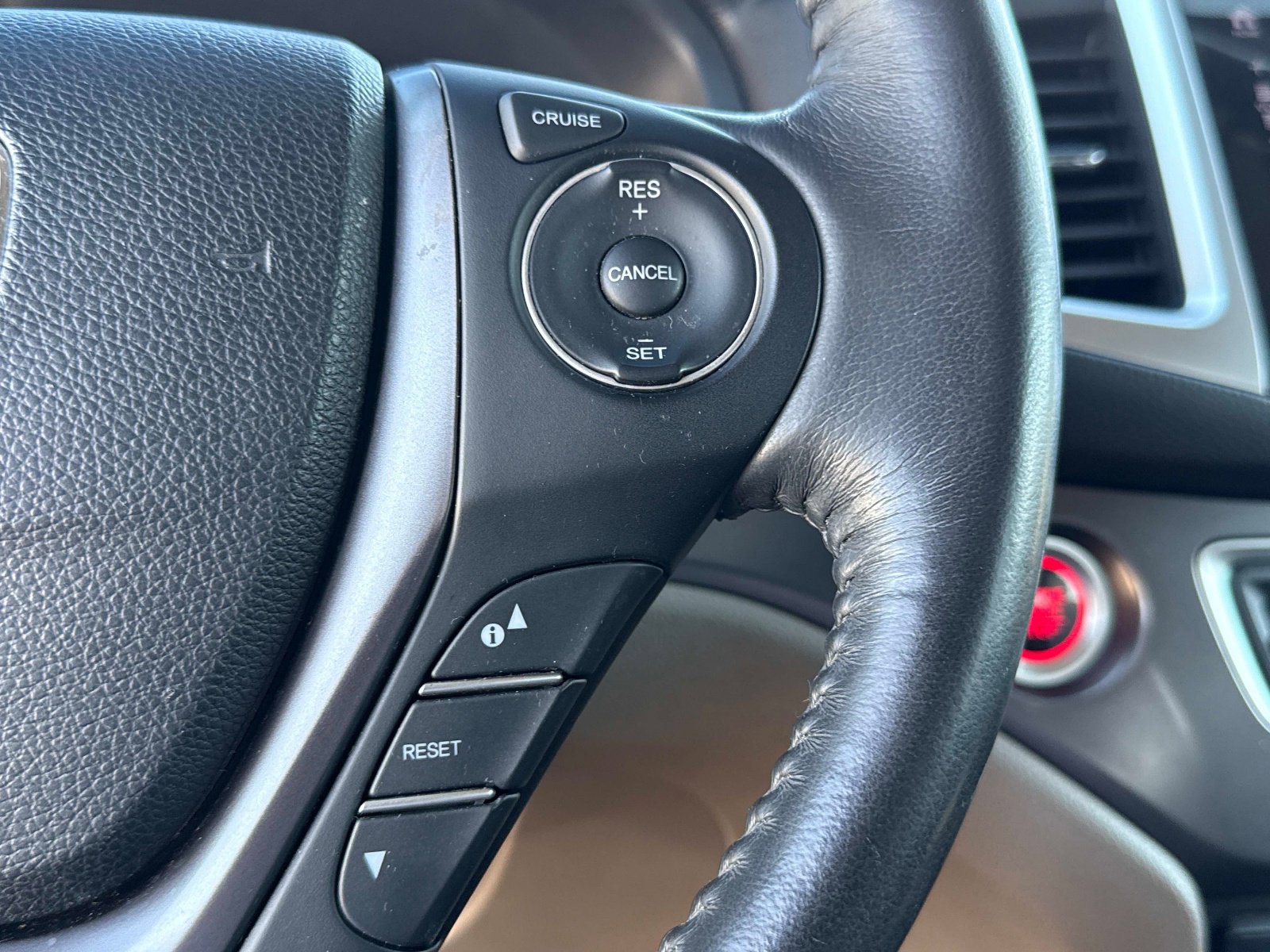 Used 2018 Honda Pilot EX-L image 35