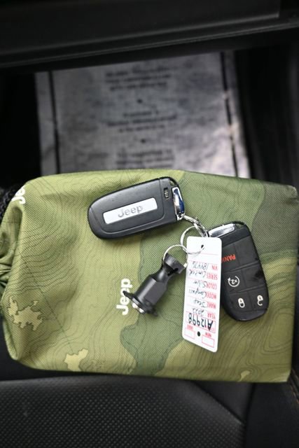 Used 2022 Jeep Compass Limited AWD/4WD image 10