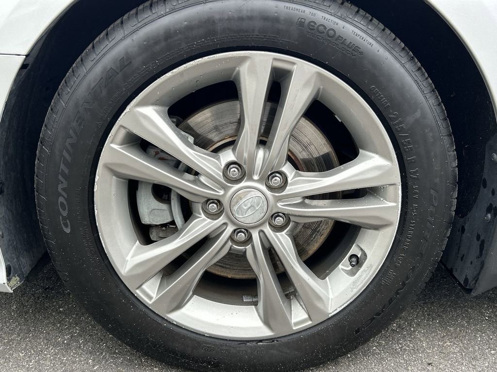 Used 2018 Hyundai Sonata Limited w/ Limited Ultimate Package 03 FWD image 10
