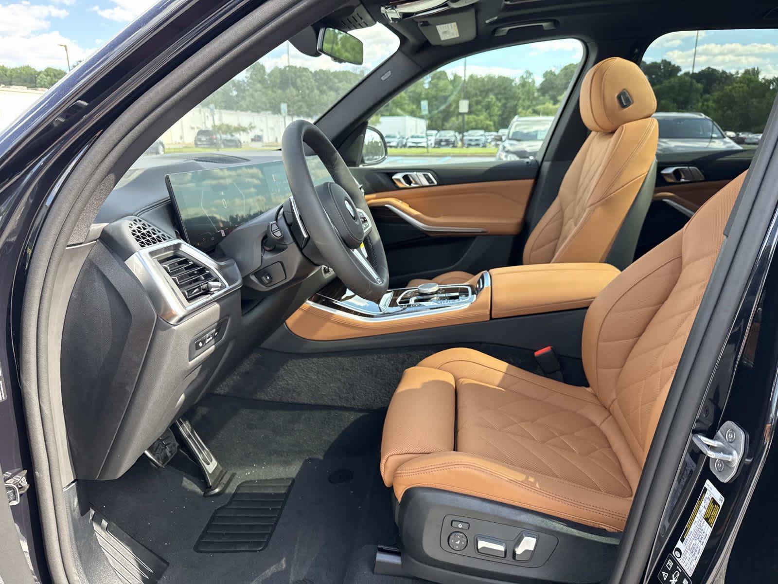 New 2026 BMW X5 xDrive40i w/ M Sport Package AWD/4WD image 14