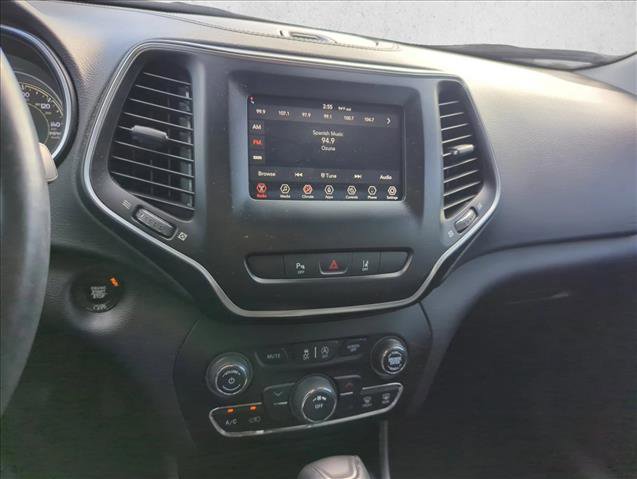 Used 2021 Jeep Cherokee Latitude Lux image 10