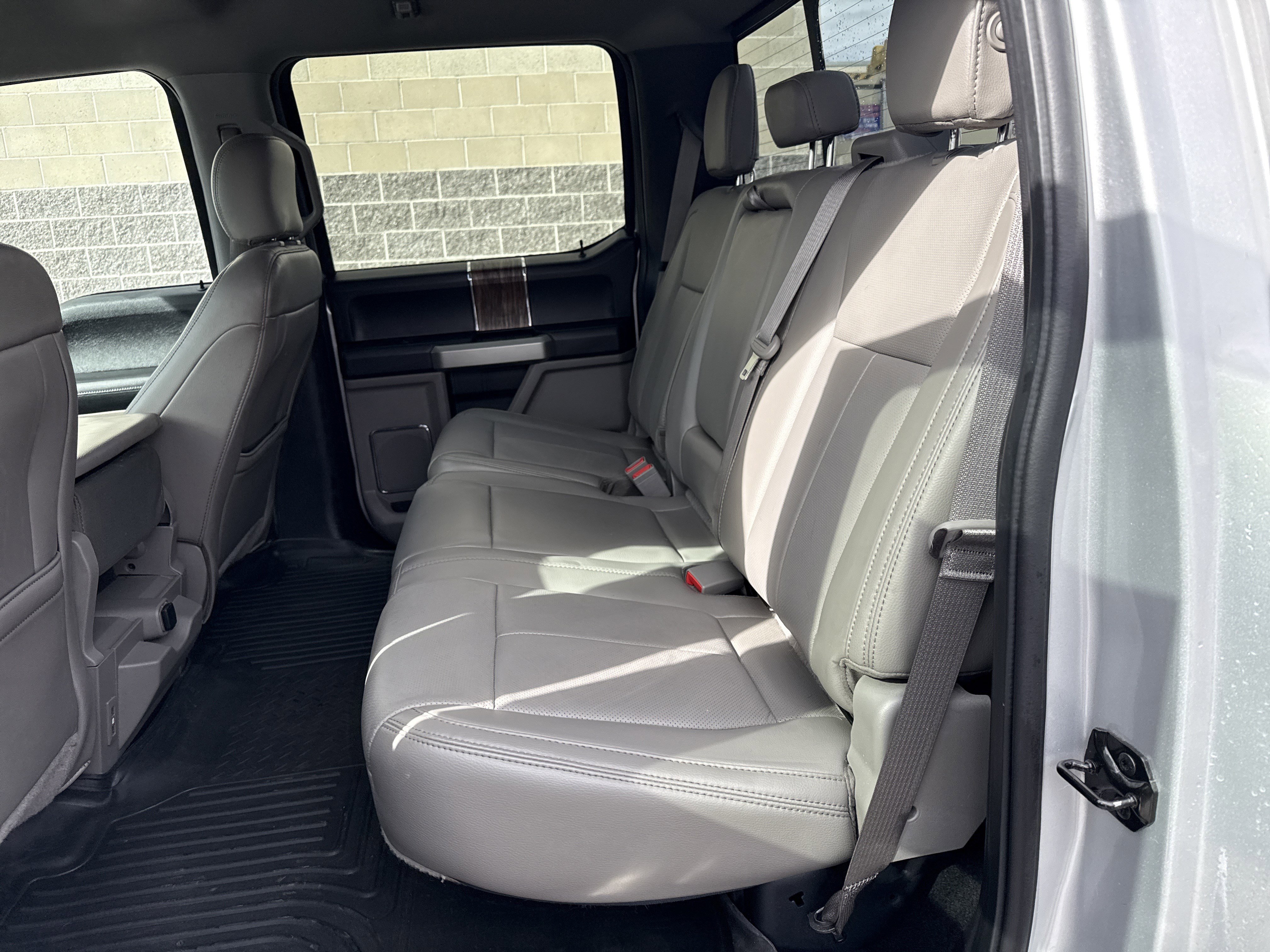 Used 2018 Ford F150 Lariat w/ Equipment Group 501A Mid AWD/4WD image 18