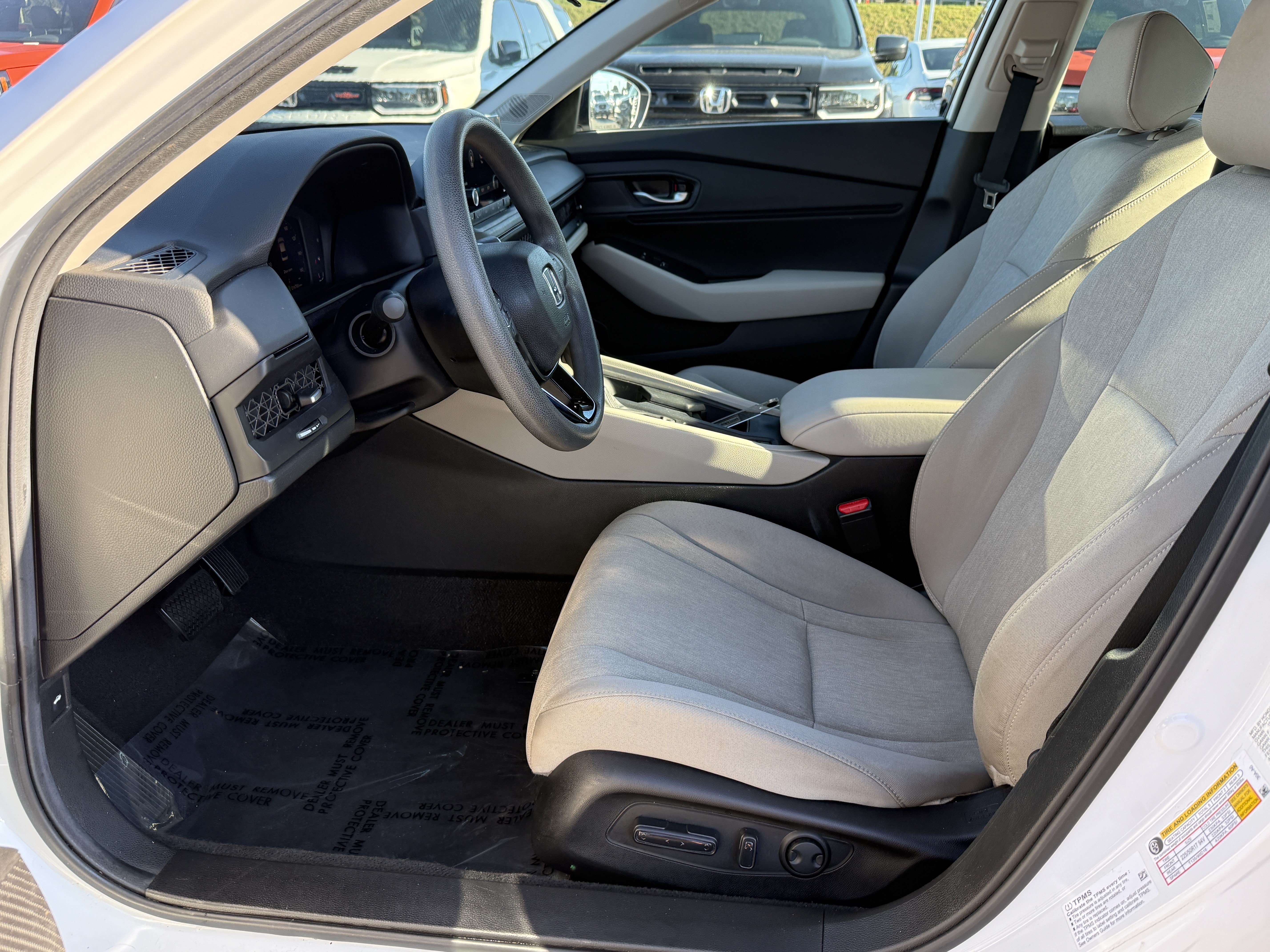 Used 2025 Honda Accord SE image 16