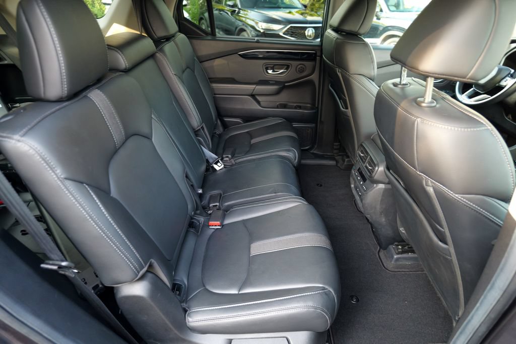 Used 2025 Honda Pilot EX-L image 33