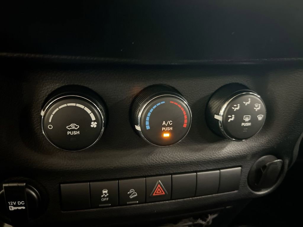 Used 2015 Jeep Wrangler Unlimited Sport w/ Trailer Tow Group image 10