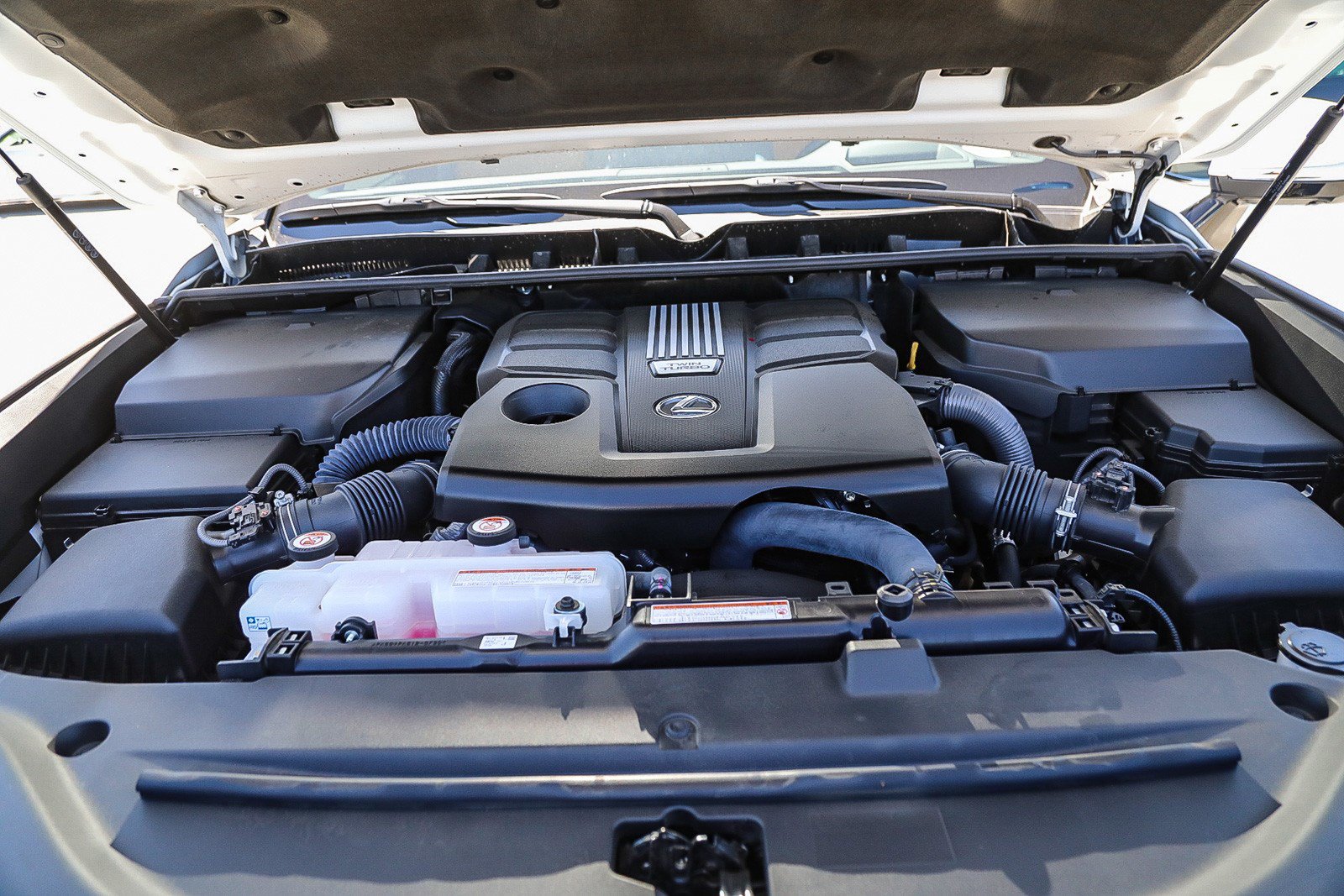 Certified 2026 Lexus LX 600 4WD w/ Luxury Package image 26