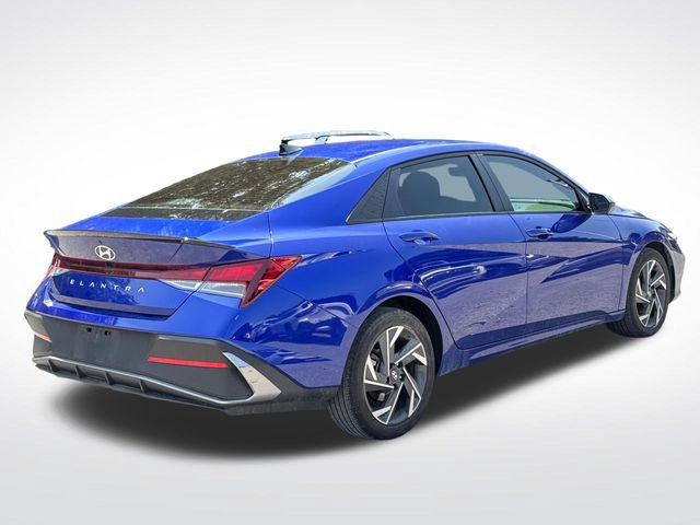 Used 2025 Hyundai Elantra Sport FWD image 6