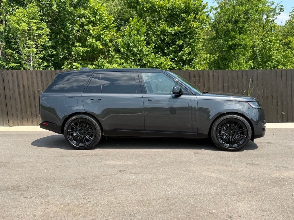 New 2026 Land Rover Range Rover Long Wheelbase SE AWD/4WD image 7