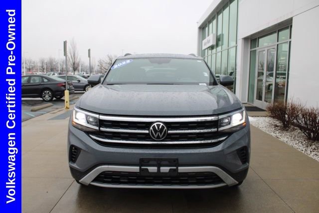 Used 2022 Volkswagen Atlas Cross Sport SE w/ Panoramic Sunroof Package video 2