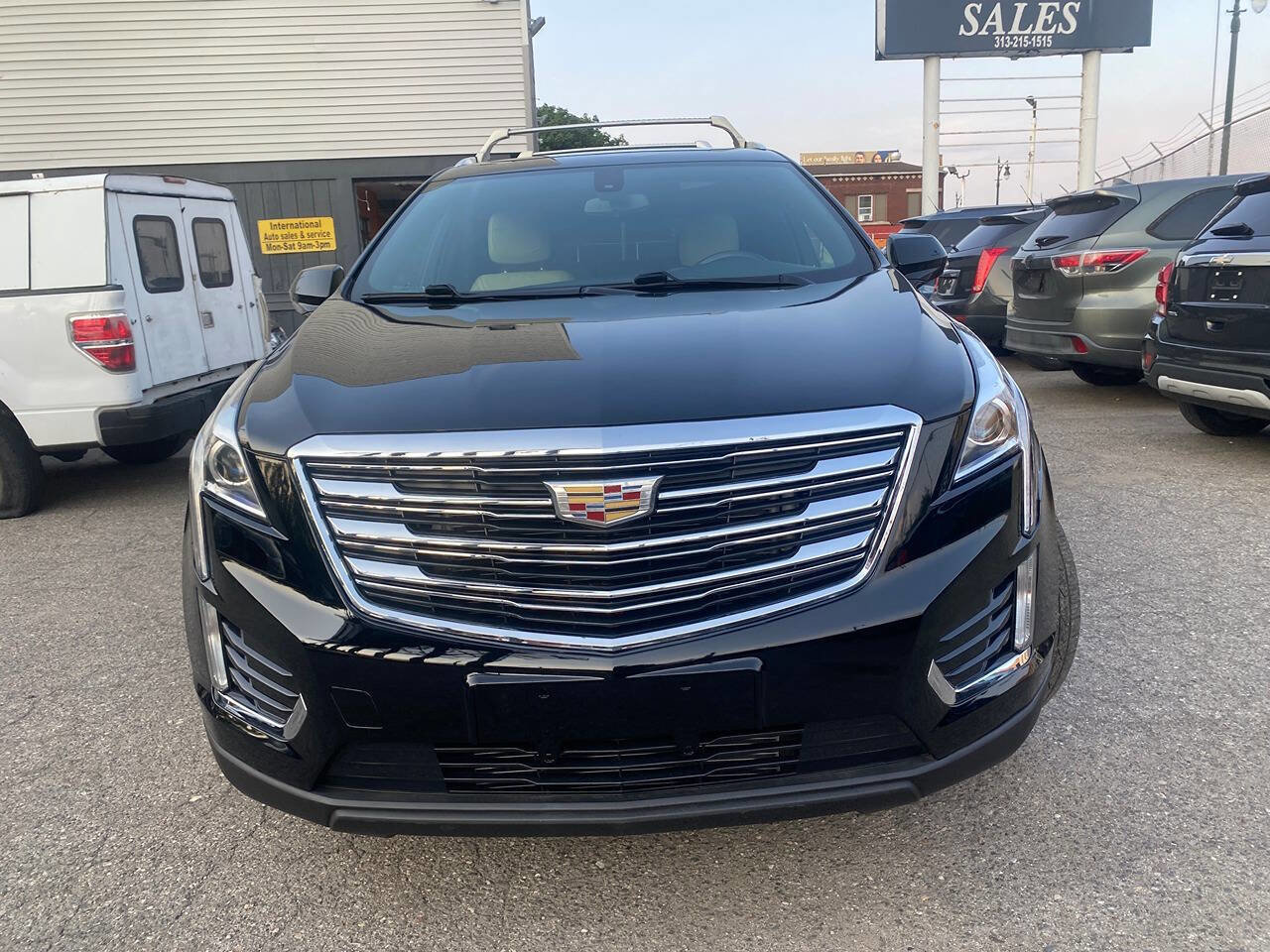 Used 2017 Cadillac XT5 FWD image 3