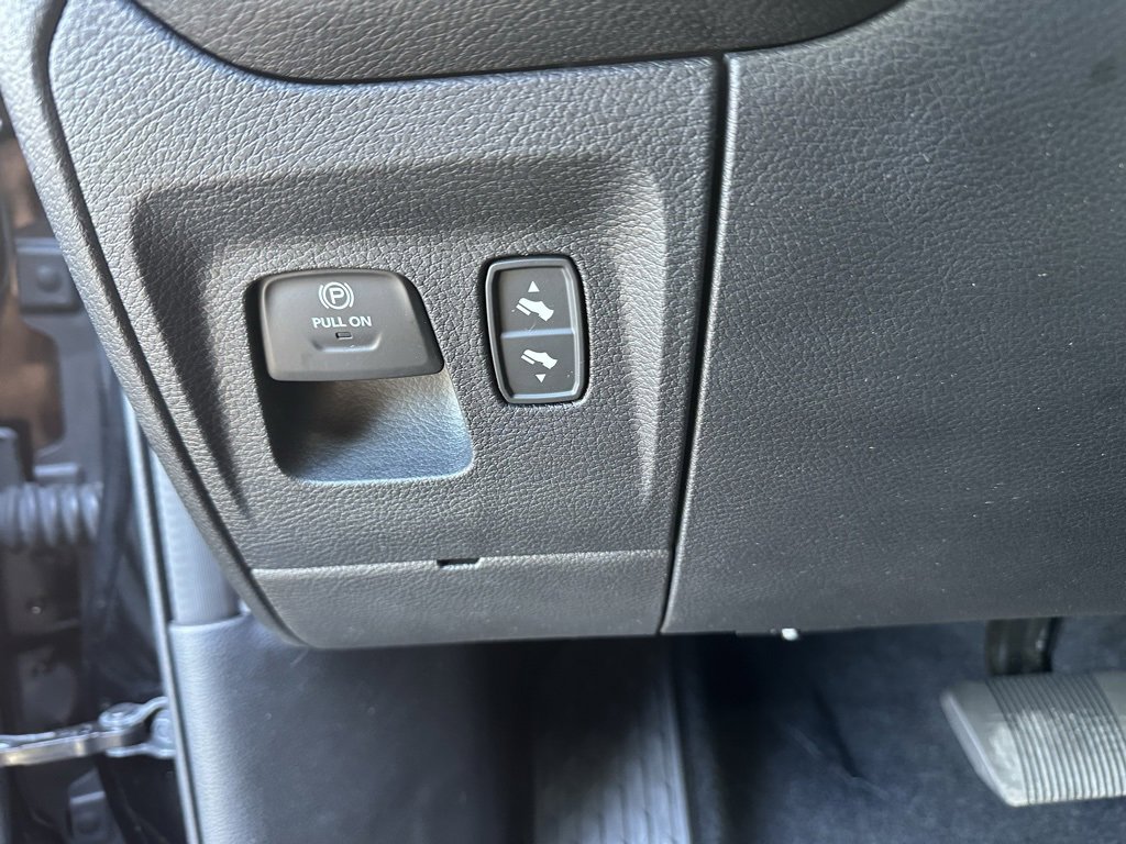 Used 2025 RAM 1500 Laramie w/ Night Edition image 9