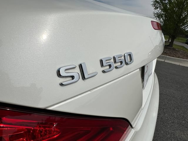 Used 2017 Mercedes-Benz SL 550 image 32