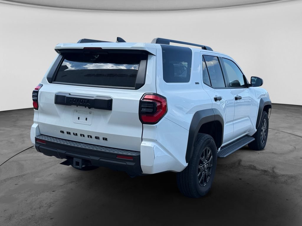 Used 2025 Toyota 4Runner SR5 AWD/4WD image 9