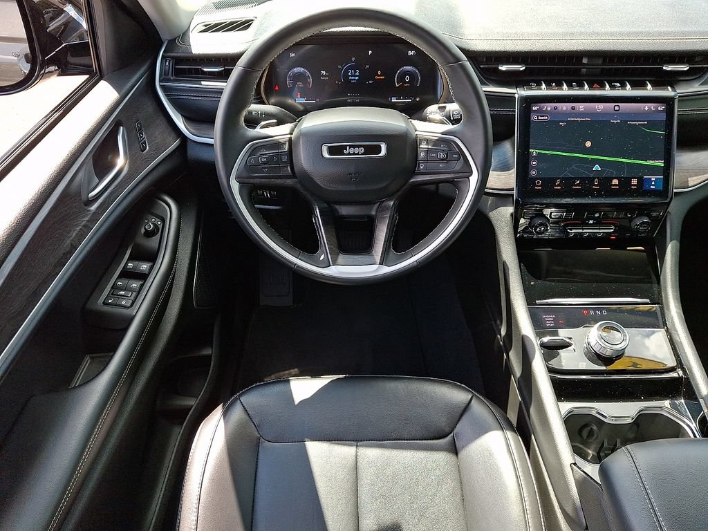 Used 2021 Jeep Grand Cherokee L Limited AWD/4WD image 12