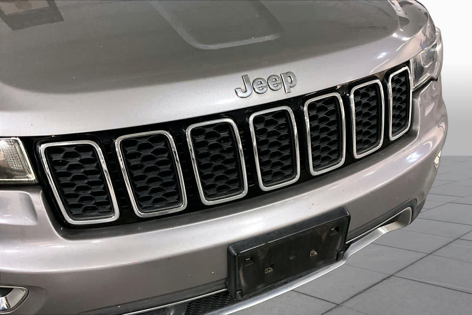 Used 2017 Jeep Grand Cherokee Limited RWD image 33