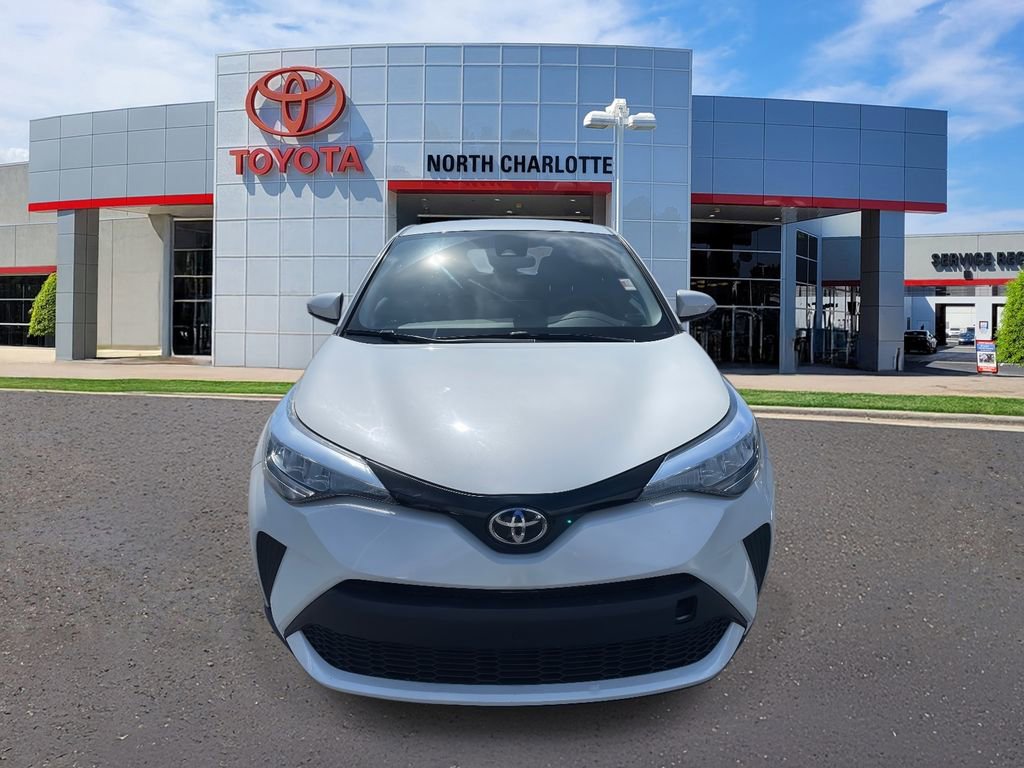 Used 2021 Toyota C-HR LE image 3