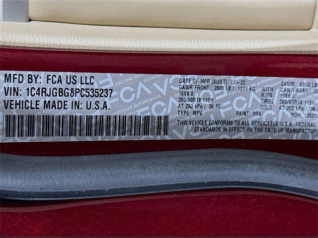 Used 2023 Jeep Grand Cherokee Limited w/ Luxury Tech Group II image 31