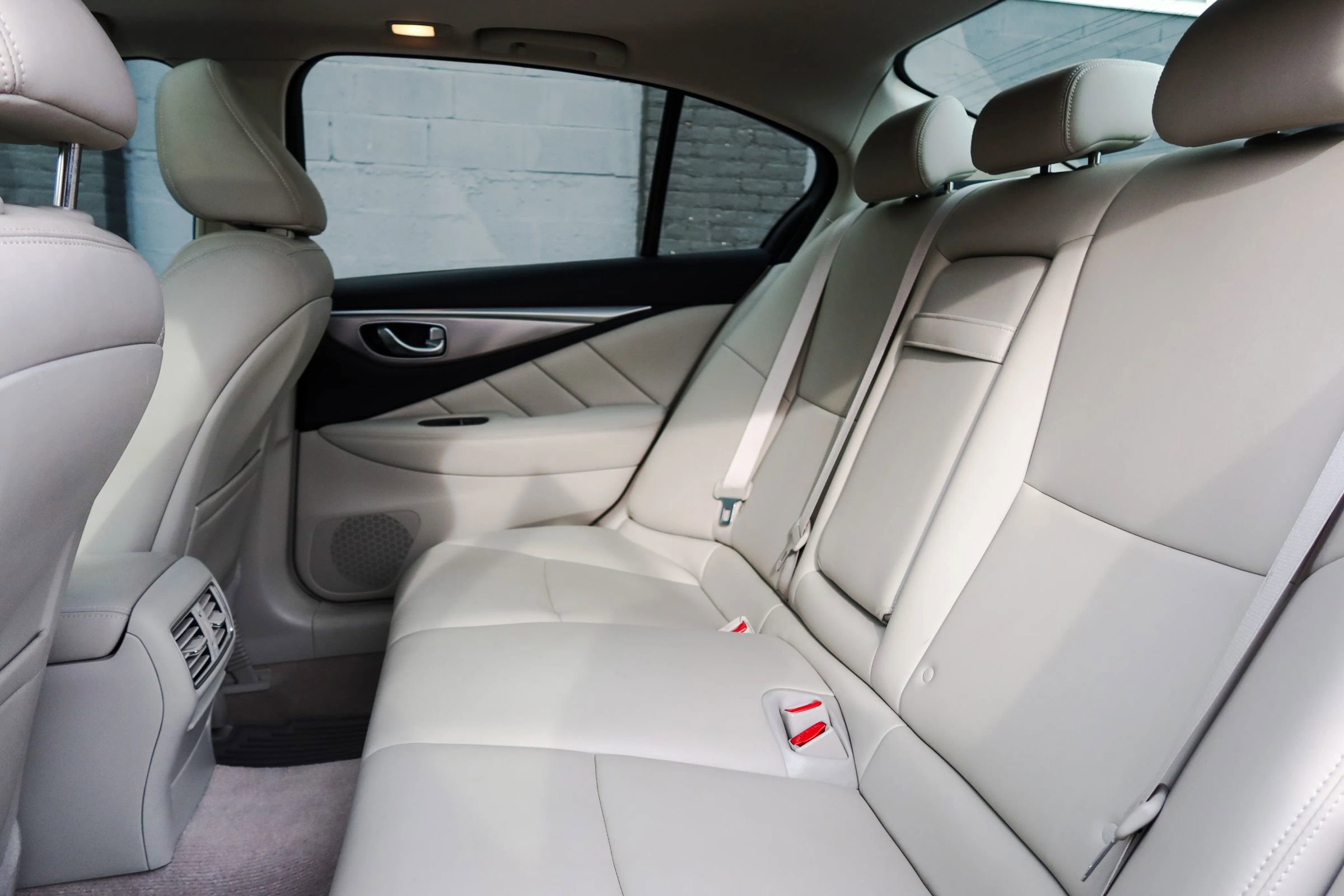 Used 2014 INFINITI Q50 Premium w/ Navigation Package image 11