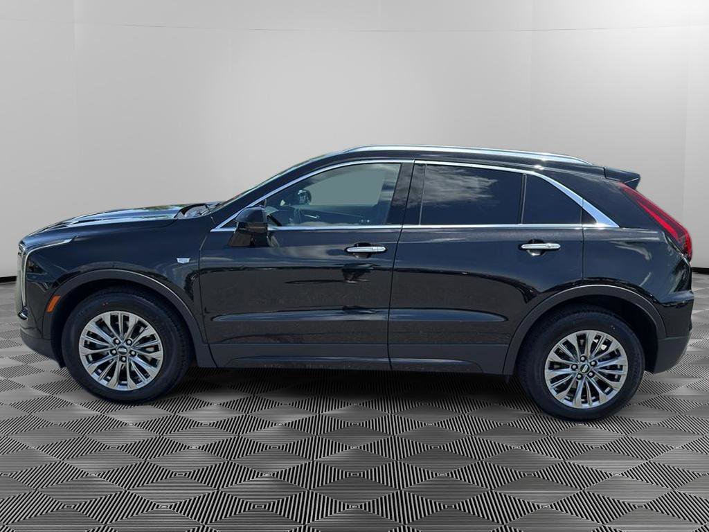 Used 2024 Cadillac XT4 Premium Luxury image 4