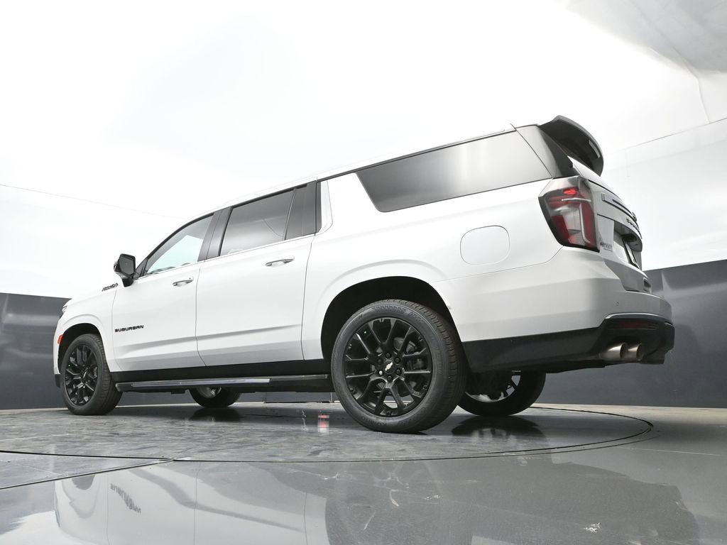 Used 2022 Chevrolet Suburban High Country w/ LPO, Illumination Package AWD/4WD image 45