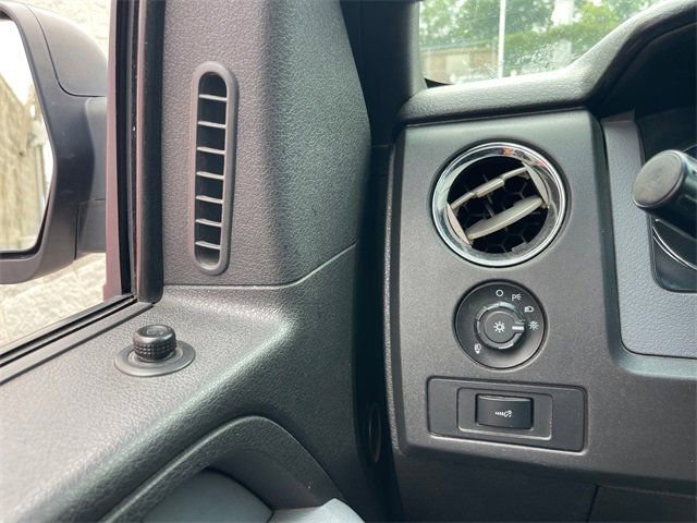 Used 2013 Ford F150 XLT w/ Luxury Equipment Group image 16
