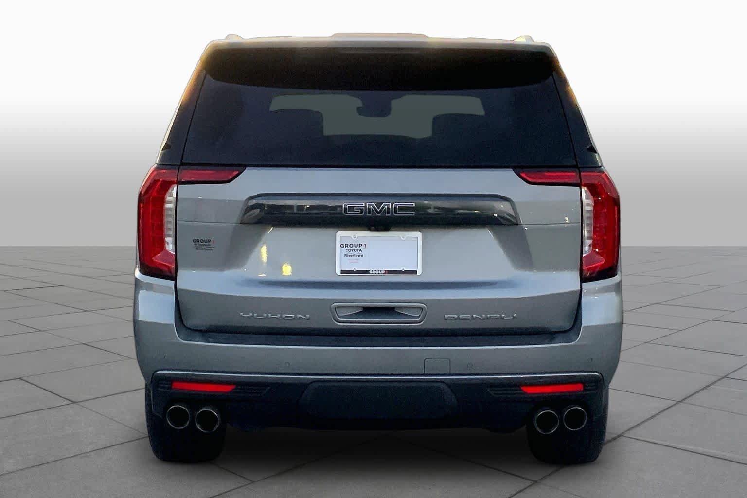 Used 2023 GMC Yukon Denali Ultimate AWD/4WD image 5