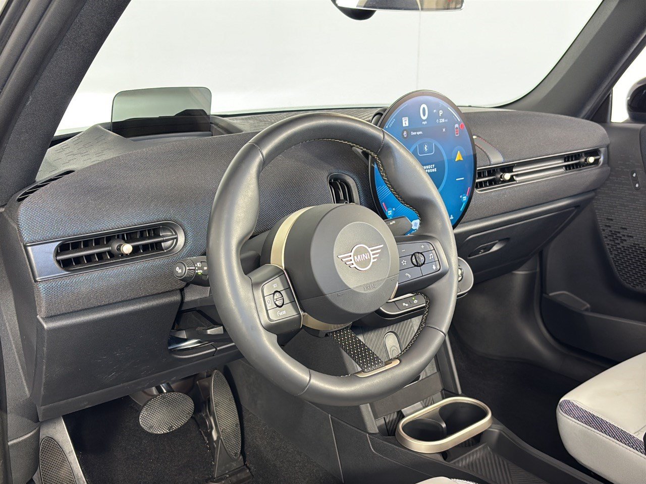 Certified 2025 MINI Cooper S FWD image 4