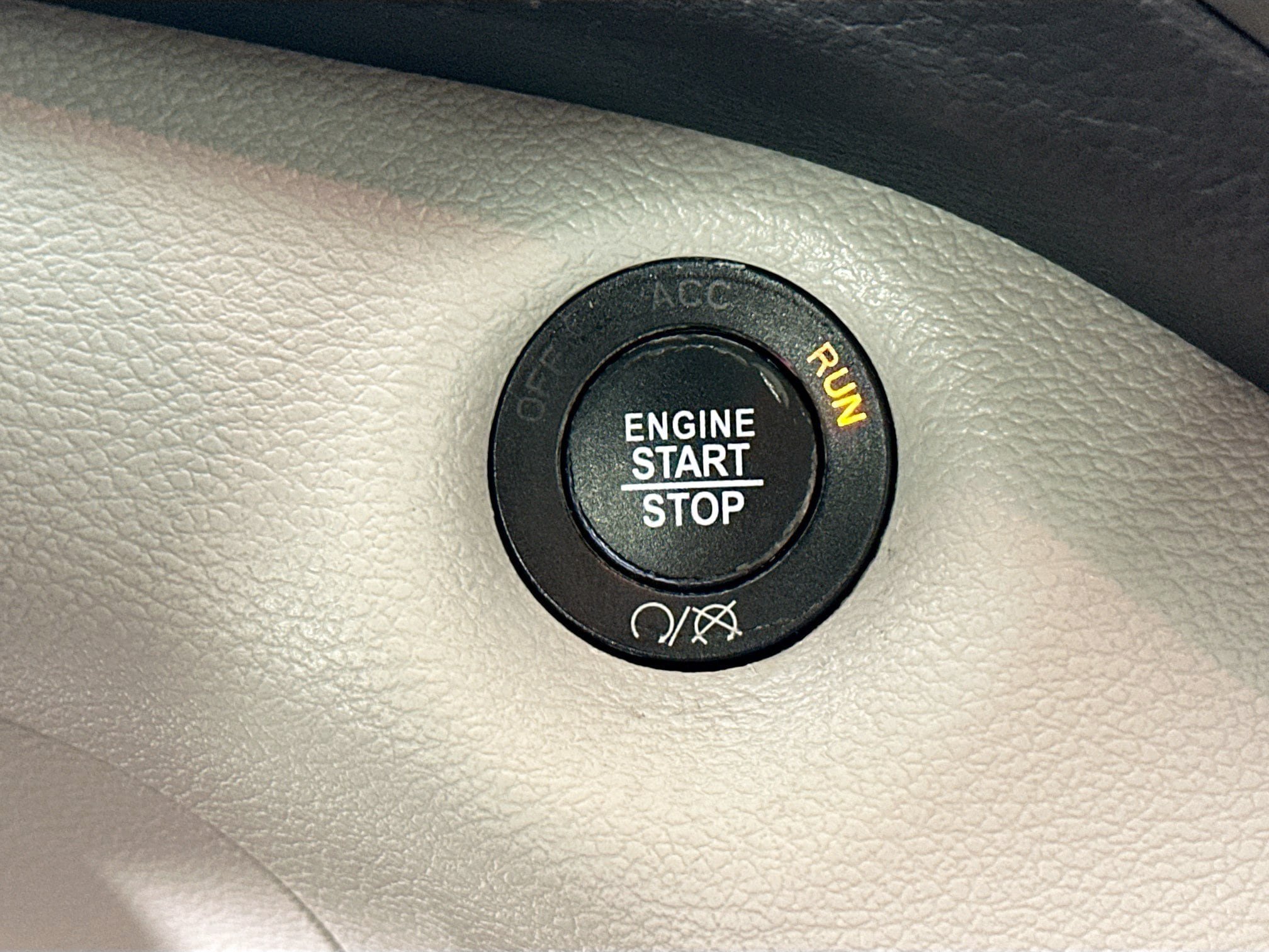 Used 2020 Jeep Cherokee Limited AWD/4WD image 17
