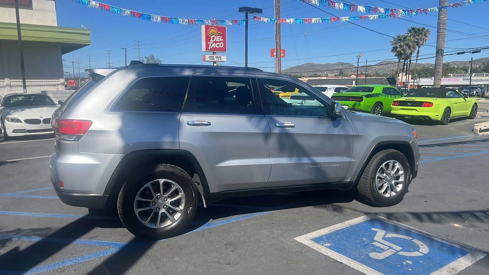 Used 2015 Jeep Grand Cherokee Limited w/ Luxury Group II RWD image 7