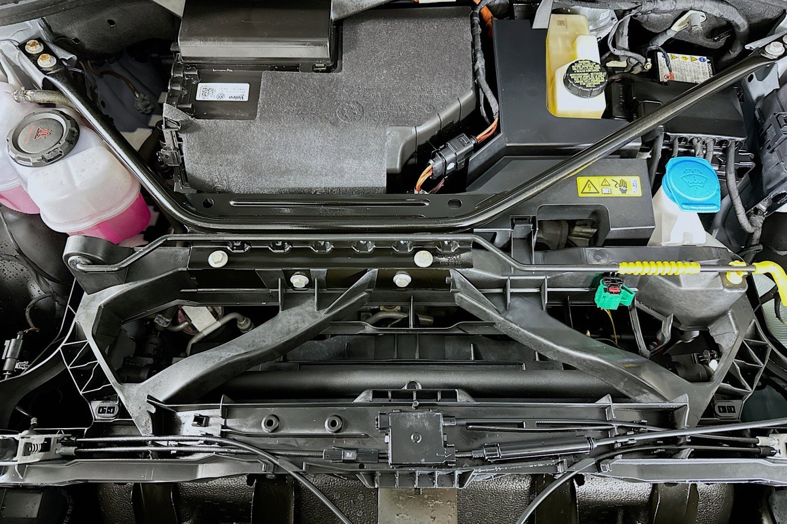 Used 2024 Audi Q4 e-tron Prestige w/ Black Optic Plus Package image 13