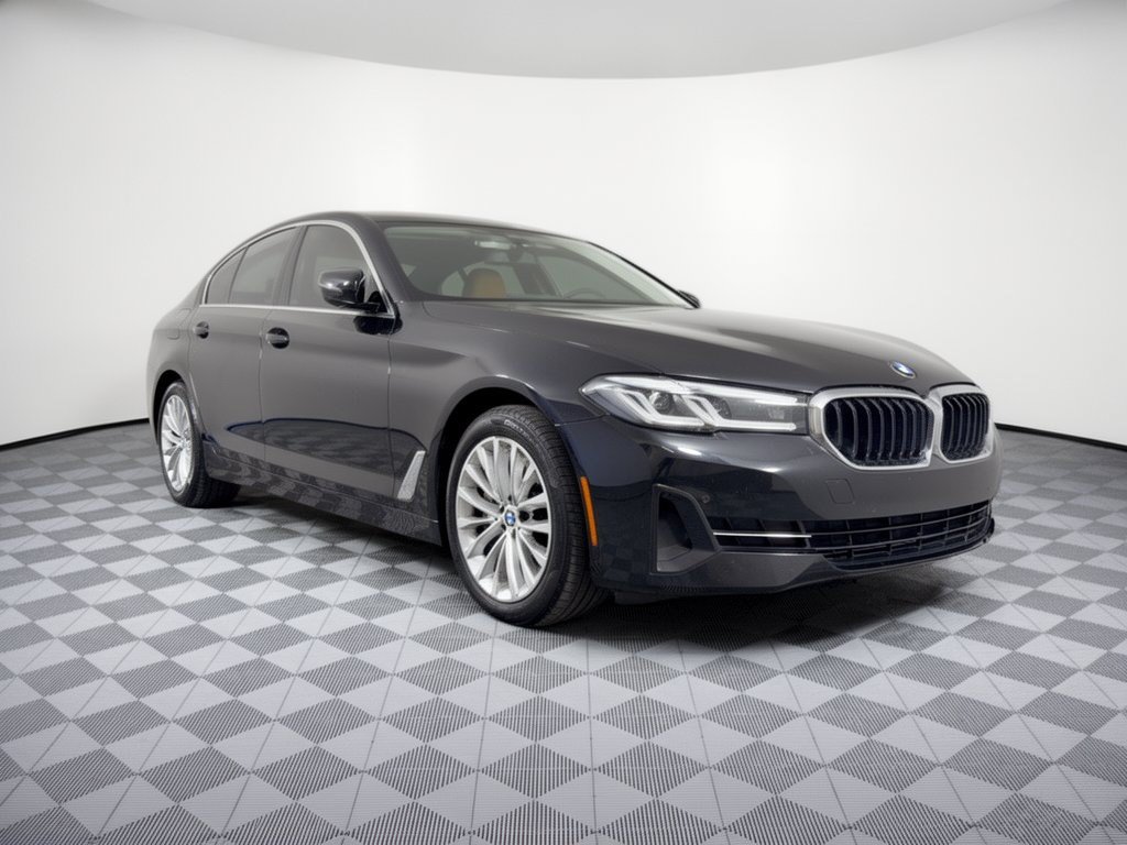 Used 2023 BMW 530i w/ Premium Package RWD image 7