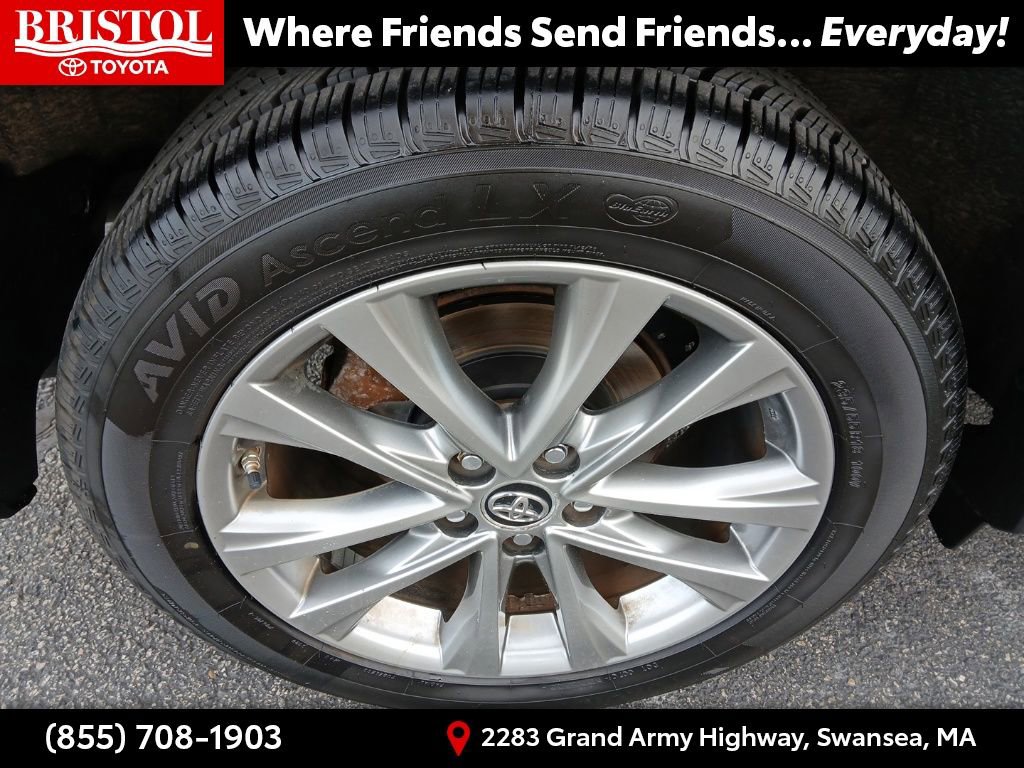 Used 2016 Toyota RAV4 Limited image 11