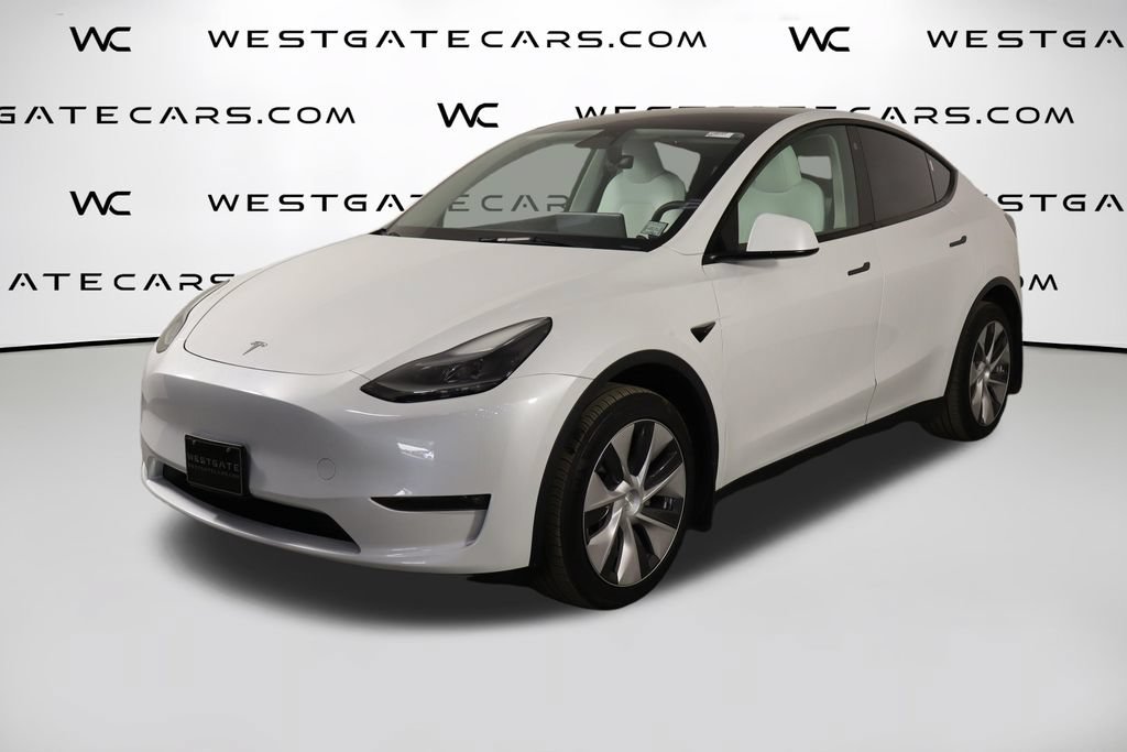 Used 2023 Tesla Model Y Long Range AWD/4WD image 1