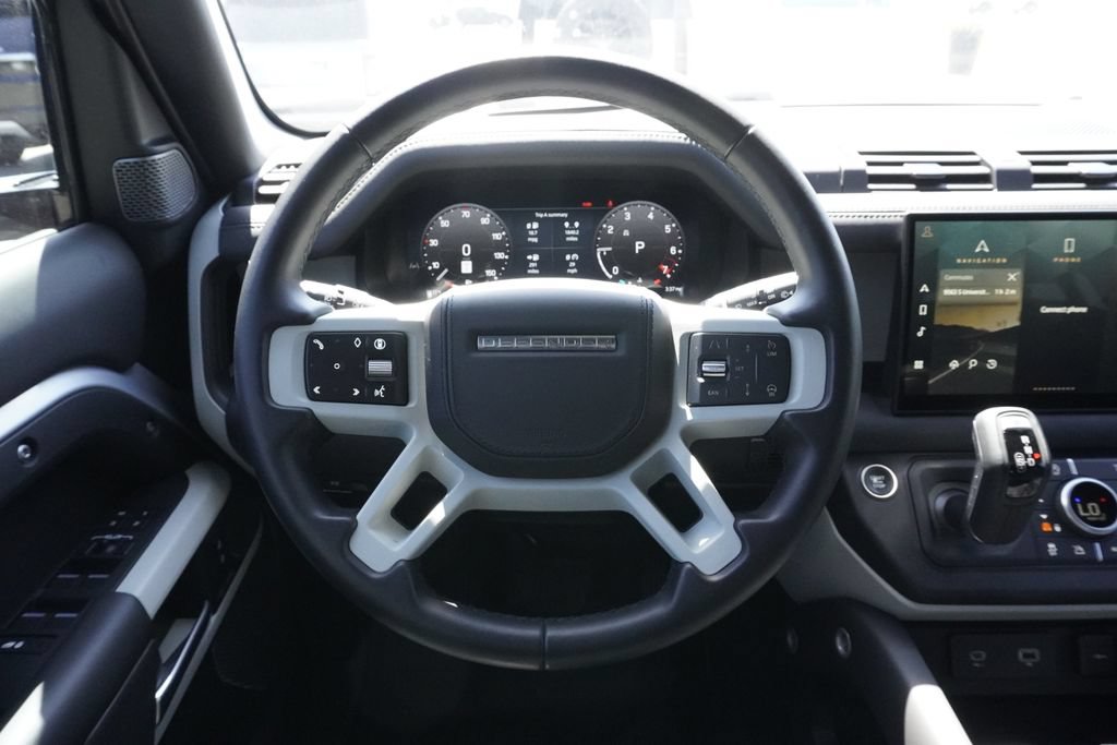 Used 2024 Land Rover Defender 110 SE AWD/4WD image 10