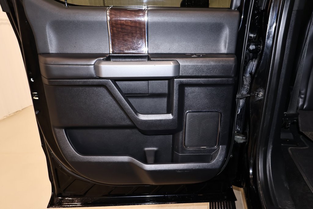 Used 2017 Ford F250 Platinum w/ Platinum Ultimate Package image 15