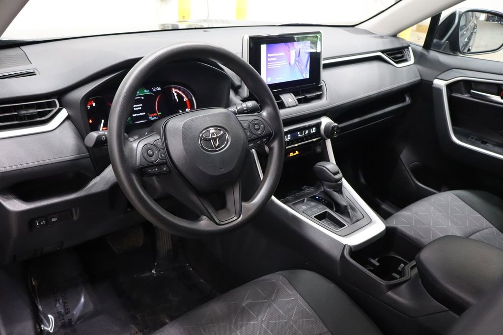 Used 2024 Toyota RAV4 XLE image 22