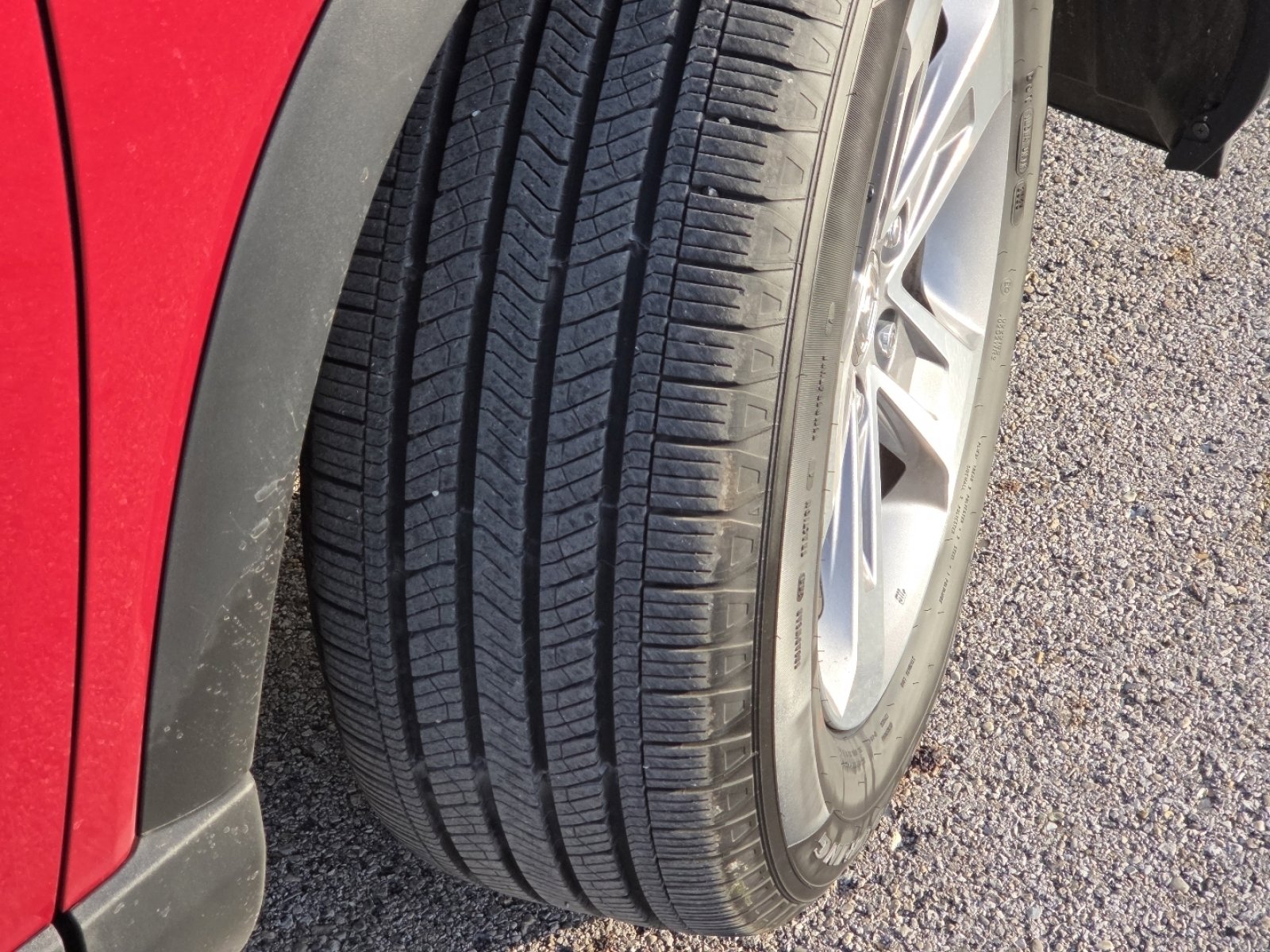 Used 2025 Honda Pilot EX-L image 11