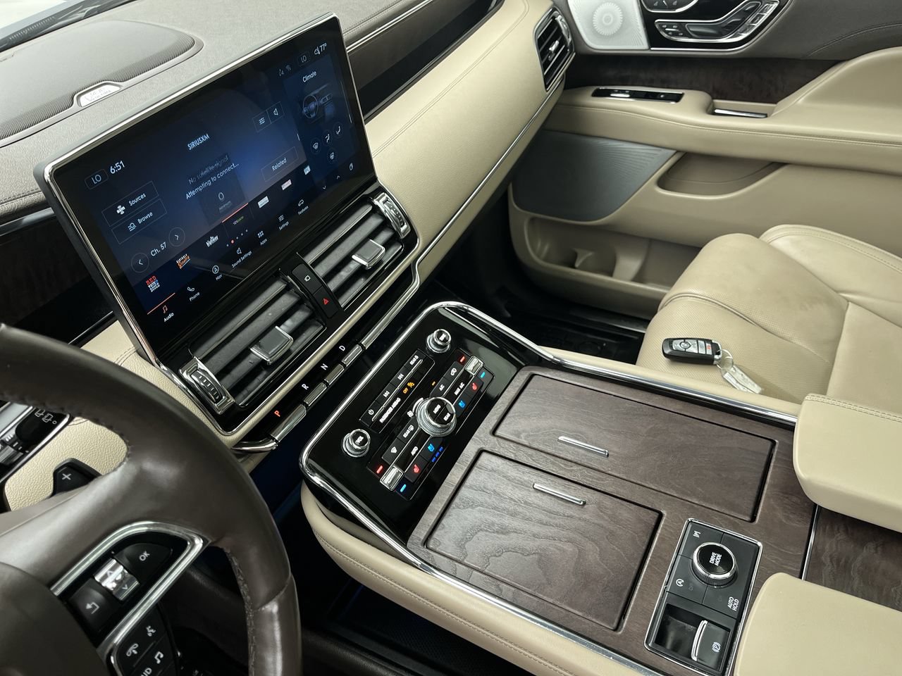 Used 2023 Lincoln Navigator L Reserve AWD/4WD image 20