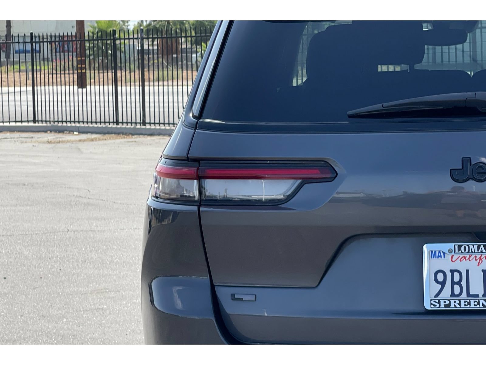Used 2022 Jeep Grand Cherokee L Laredo RWD image 47
