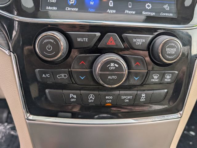 Used 2021 Jeep Grand Cherokee Limited image 18