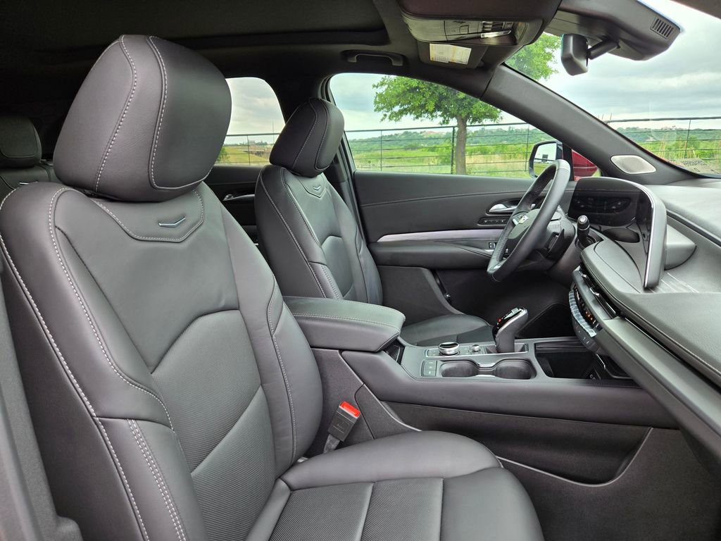 Certified 2024 Cadillac XT4 Premium Luxury image 29