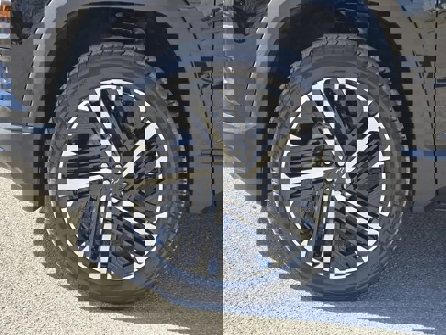 New 2026 Chevrolet Equinox RS w/ Convenience Package III image 9